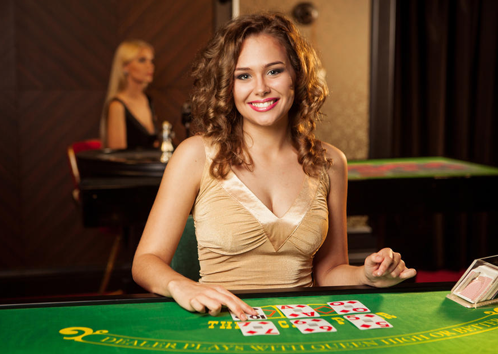Why choosing online a casino to play games is better?
