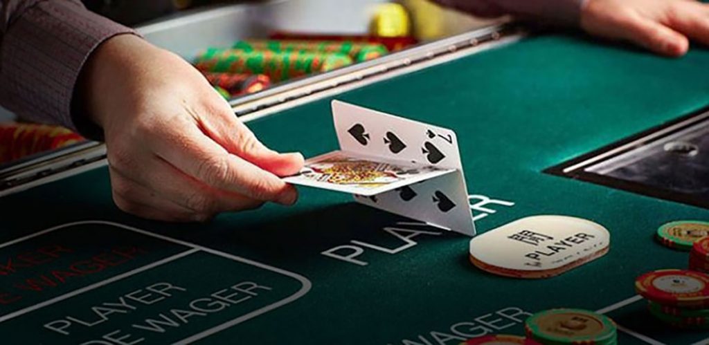 A Guide To Play Baccarat Online